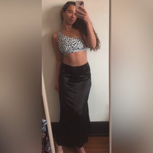 Vintage 90s Nira Nira New York Black Satin Double Slit Mid Waisted Midi Skirt